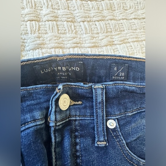 Lucky Jeans Size 6 - Picture 2 of 2